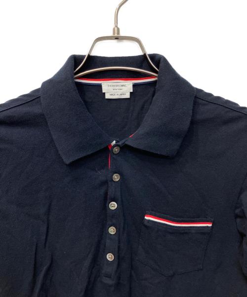 Thom Browne（トムブラウン）Thom Browne (トムブラウン) ポロシャツ ネイビー サイズ:Lの古着・服飾アイテム