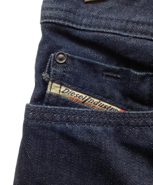 DIESEL（ディーゼル）DIESEL (ディーゼル) THANAZ-CUT デニムパンツ インディゴ サイズ:31×32の古着・服飾アイテム