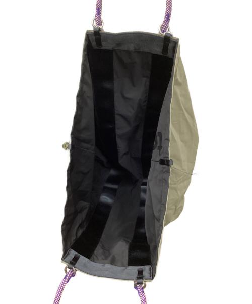 TOPOLOGIE（トポロジー）TOPOLOGIE (トポロジー) Summit Tote Large / サミットトート カーキの古着・服飾アイテム