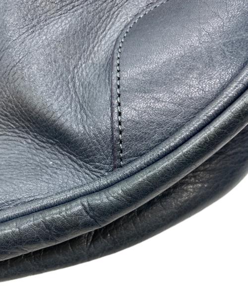 aniary（アニアリ）aniary (アニアリ) ハーフムーンレザーショルダーバッグの古着・服飾アイテム