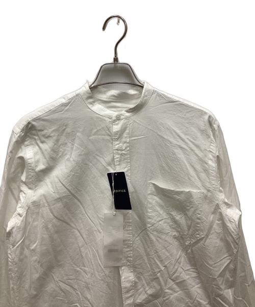 COMOLI（コモリ）COMOLI (コモリ) バンドカラーシャツ ホワイト サイズ:2の古着・服飾アイテム