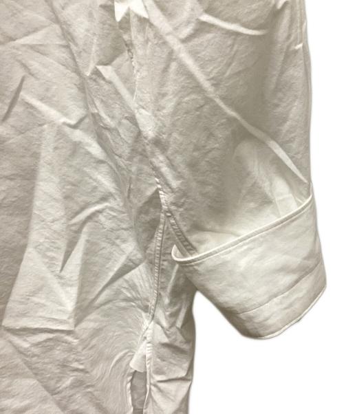 COMOLI（コモリ）COMOLI (コモリ) バンドカラーシャツ ホワイト サイズ:2の古着・服飾アイテム