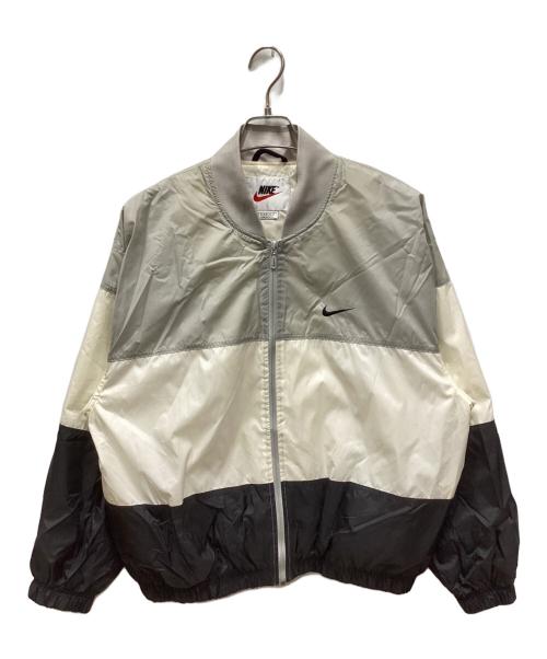 NIKE（ナイキ）NIKE (ナイキ) 90Sナイロンジャケット ライトグレー×ホワイト×ブラック サイズ:XLの古着・服飾アイテム