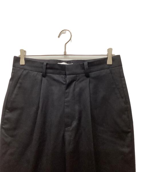 cornier（コルニエ）Cornier (コルニエ) ウールライトミルド・スラックス グレー サイズ:Mの古着・服飾アイテム