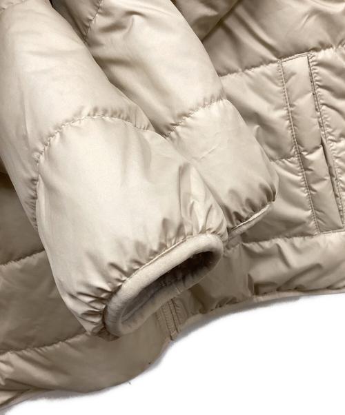Patagonia（パタゴニア）Patagonia (パタゴニア) キッズ・リバーシブル・レディ・フレディ・フーディ ベージュ サイズ:不明(キッズサイズ)の古着・服飾アイテム