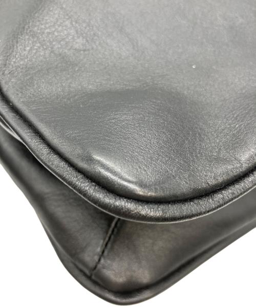 2.718（ニーテンナナイチハチ）2.718 (ニーテンナナイチハチ) レザーショルダーバッグ ブラックの古着・服飾アイテム