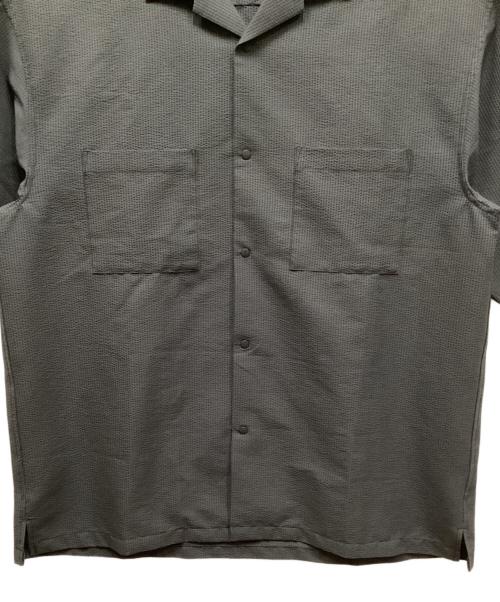 THE NORTH FACE（ザ ノース フェイス）THE NORTH FACE (ザ ノース フェイス) S/S Seersucker Vent Mesh Shirt グレー サイズ:XLの古着・服飾アイテム