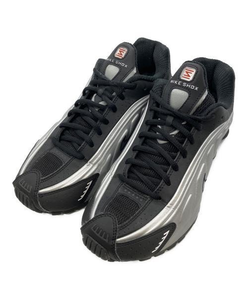 NIKE（ナイキ）NIKE (ナイキ) SHOX R4 METALLIC SILVER/METALLIC SILVER-BLACK シルバー サイズ:26cmの古着・服飾アイテム