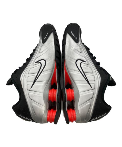 NIKE（ナイキ）NIKE (ナイキ) SHOX R4 METALLIC SILVER/METALLIC SILVER-BLACK シルバー サイズ:26cmの古着・服飾アイテム