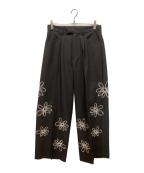 ajouterアジュテ）の古着「エンブロイダリータックパンツ」｜ブラック