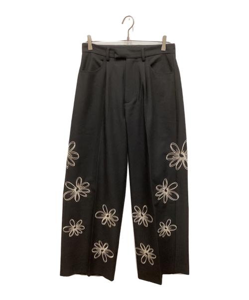 ajouter（アジュテ）ajouter (アジュテ) エンブロイダリータックパンツ ブラック サイズ:Mの古着・服飾アイテム