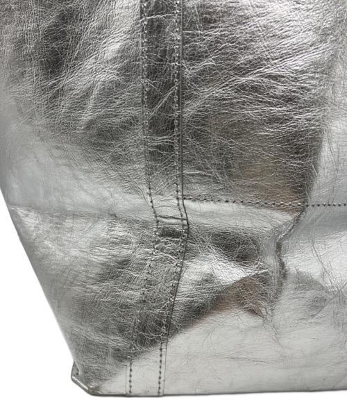 THE PAUSE（ザポーズ）THE PAUSE (ザポーズ) ペーパートートバッグ M シルバーの古着・服飾アイテム