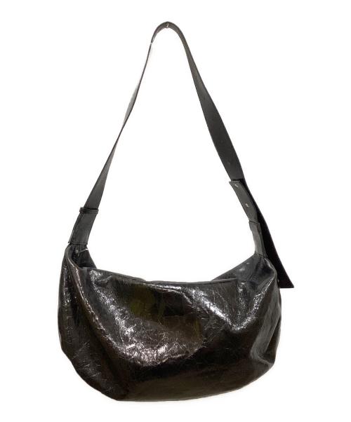 Ameri（アメリ）AMERI (アメリ) CRACKED LEATHER BODY BAG ブラックの古着・服飾アイテム