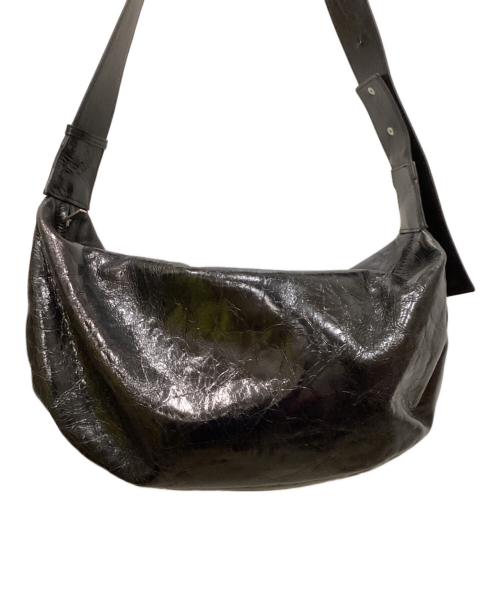 Ameri（アメリ）AMERI (アメリ) CRACKED LEATHER BODY BAG ブラックの古着・服飾アイテム