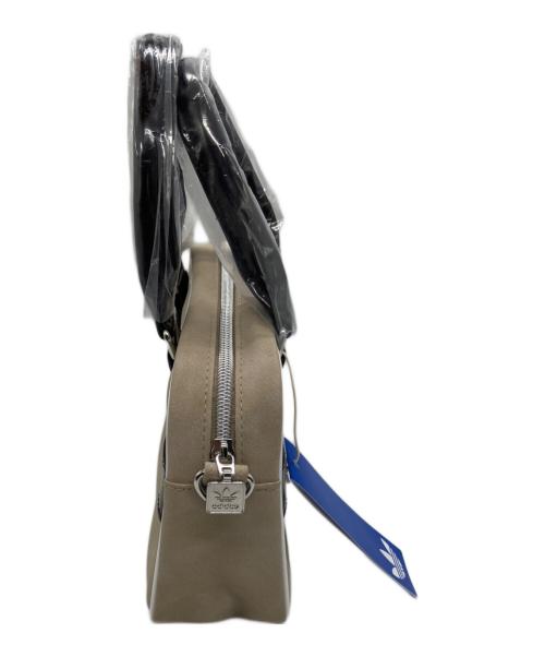 adidas（アディダス）adidas (アディダス) 2wayミニボウリングバッグ ブラウン 未使用品の古着・服飾アイテム