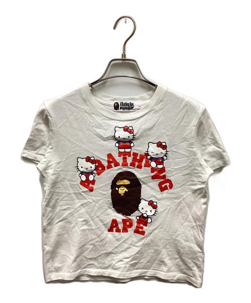 A BATHING APE（アベイシングエイプ）A BATHING APE (アベイシングエイプ) HELLO KITTY (ハローキティ) COLLEGE MINI TEE/カレッジミニTシャツ ホワイト サイズ:Sの古着・服飾アイテム