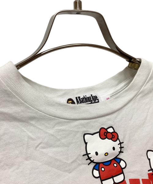 A BATHING APE（アベイシングエイプ）A BATHING APE (アベイシングエイプ) HELLO KITTY (ハローキティ) COLLEGE MINI TEE/カレッジミニTシャツ ホワイト サイズ:Sの古着・服飾アイテム
