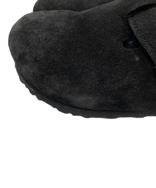 BIRKENSTOCK（ビルケンシュトック）BIRKENSTOCK (ビルケンシュトック) ボストン シアリング / スウェードミュールサンダル ブラック サイズ:42の古着・服飾アイテム