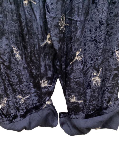 TODAYFUL（トゥデイフル）TODAYFUL (トゥデイフル) Embroidery Velour Pants/エンブロイダリーベロアパンツ ネイビー サイズ:38の古着・服飾アイテム