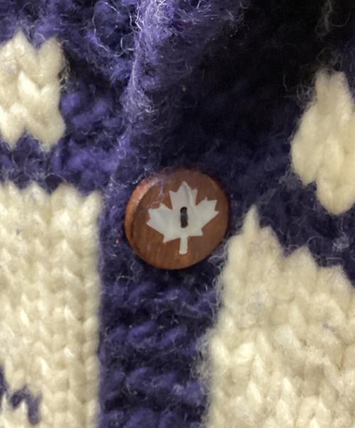 FAB（ファブ）FAB (ファブ) シェル×ウッドボタンカウチンニットベスト ネイビー×ベージュ サイズ:記載なしの古着・服飾アイテム