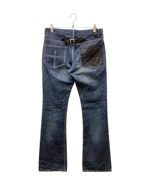 ISAMU KATAYAMA BACKLASH（イサムカタヤマ・バックラッシュ）ISAMU KATAYAMA BACKLASH (イサムカタヤマ・バックラッシュ) リザードレザーポケットフレアデニムパンツ インディゴ サイズ:Lの古着・服飾アイテム