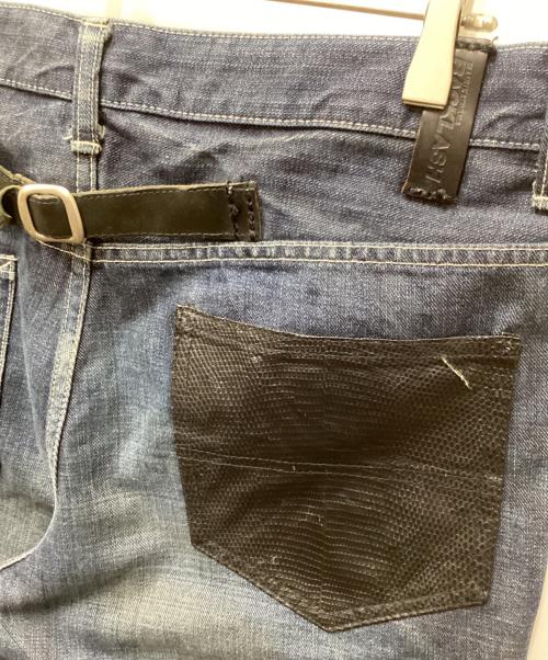ISAMU KATAYAMA BACKLASH（イサムカタヤマ・バックラッシュ）ISAMU KATAYAMA BACKLASH (イサムカタヤマ・バックラッシュ) リザードレザーポケットフレアデニムパンツ インディゴ サイズ:Lの古着・服飾アイテム