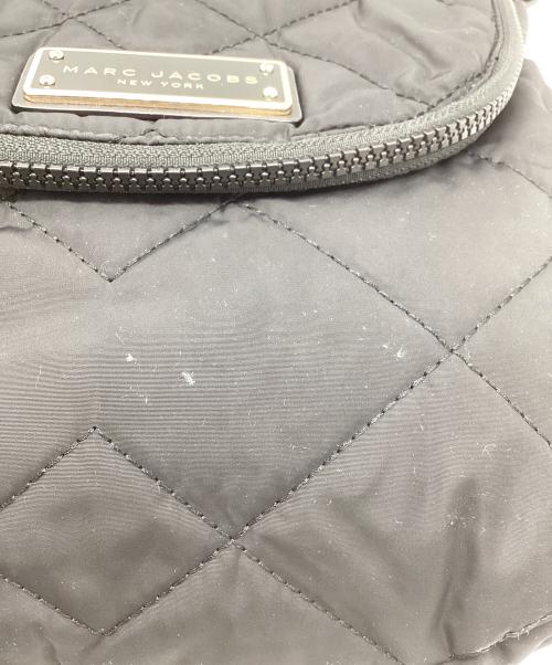 MARC JACOBS（マークジェイコブス）MARC JACOBS (マークジェイコブス) ロゴプレートキルティングショルダーバッグ ブラックの古着・服飾アイテム