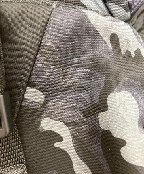 PRADA（プラダ）PRADA (プラダ) カモフラ柄ワンショルダーバッグ ネイビーの古着・服飾アイテム