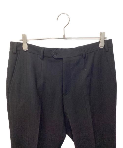 ARMANI COLLEZIONI（アルマーニ コレツィオーニ）ARMANI COLLEZIONI (アルマーニ コレツィオーニ) ストライプセットアップスーツ ブラック サイズ:52の古着・服飾アイテム