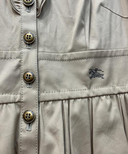 BURBERRY BLUE LABEL（バーバリー ブルー レーベル）BURBERRY BLUE LABEL (バーバリー ブルー レーベル) 金ボタンフリルワンピース ベージュ サイズ:36の古着・服飾アイテム