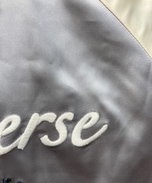 CONVERSE TOKYO（コンバーストウキョウ）CONVERSE TOKYO (コンバーストウキョウ) SATIN SHORT SOUVENIR JACKET/サテンショートスーベニアジャケット アイボリー×シルバー サイズ:記載なし(実寸参照)の古着・服飾アイテム