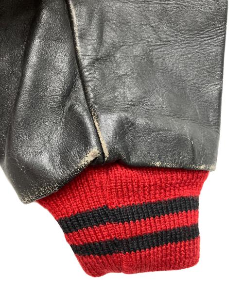 FLYNNTAN LEATHER（フライングタン レザー）FLYNNTAN LEATHER (フライングタン レザー) スタジャン レッド サイズ:採寸参照の古着・服飾アイテム