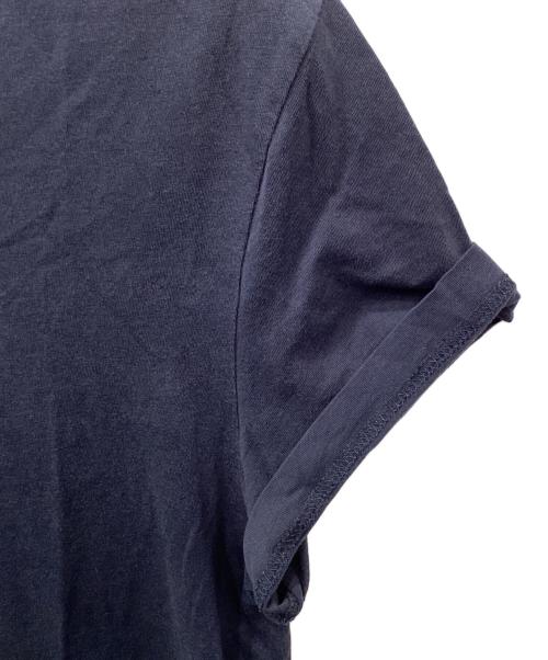 PRADA（プラダ）PRADA (プラダ) バックトライアングルVネックTシャツ ネイビー サイズ:Sの古着・服飾アイテム