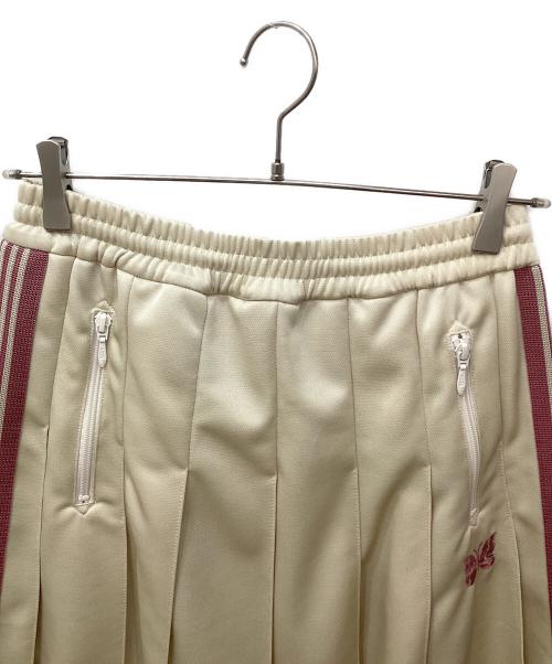 Needles（ニードルズ）Needles (ニードルズ) WMNS Pleated Track Skirt - Poly Smooth ベージュ サイズ:2の古着・服飾アイテム