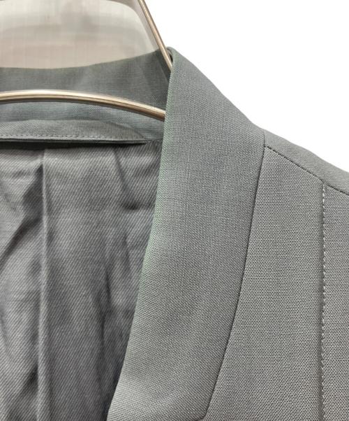 YOKE（ヨーク）YOKE (ヨーク) COVERED COLLARLESS JACKE ライトグレー サイズ:2の古着・服飾アイテム