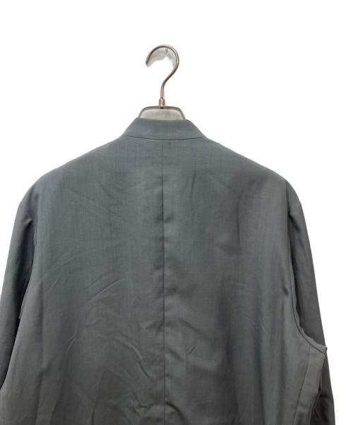 YOKE（ヨーク）YOKE (ヨーク) COVERED COLLARLESS JACKE ライトグレー サイズ:2の古着・服飾アイテム