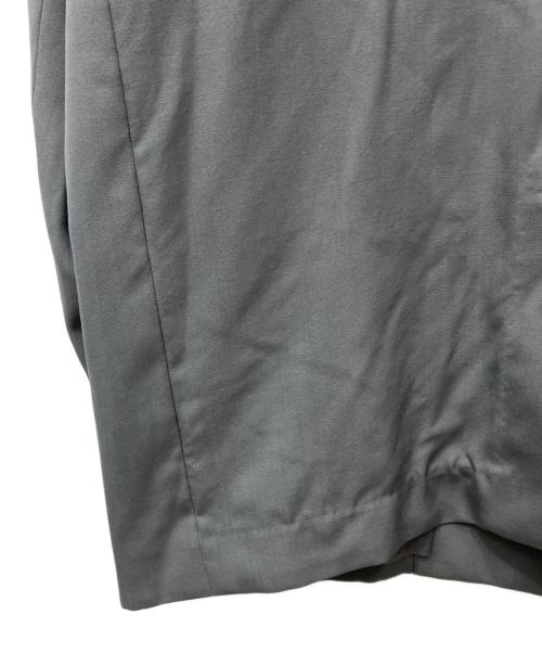 YOKE（ヨーク）YOKE (ヨーク) COVERED COLLARLESS JACKE ライトグレー サイズ:2の古着・服飾アイテム