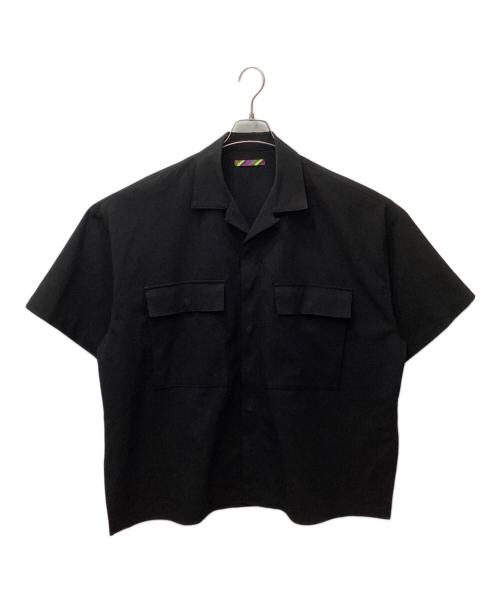 is-ness（イズネス）is-ness (イズネス) SLIT SHORT SLEEVE SHIRT（ショートスリーブシャツ） ブラック サイズ:48の古着・服飾アイテム
