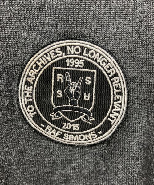 RAF SIMONS（ラフシモンズ）RAF SIMONS (ラフシモンズ) 15AW ワッペンニット グレー サイズ:Sの古着・服飾アイテム