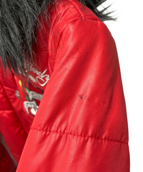 Ed Hardy（エド ハーディー）ED HARDY (エド ハーディー) 刺繍ファー付中綿ジャケット レッド サイズ:XSの古着・服飾アイテム