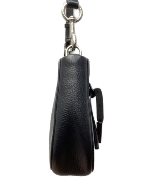 MARC JACOBS（マークジェイコブス）MARC JACOBS (マークジェイコブス) MAVERIC SMALL CROSSBODY BAG/マーベリックスモールクロスボディバッグ ブラックの古着・服飾アイテム