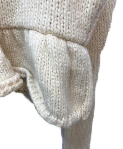 Andequal（アンドコール）Andequal (アンドコール) gold button puff sleeve knit アイボリー サイズ:FREE 未使用品の古着・服飾アイテム