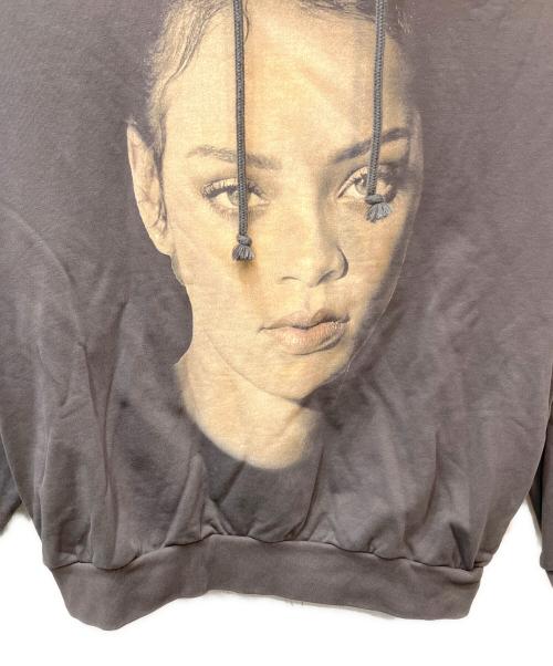 HVS（エイチブイエス）HVS (エイチブイエス) Rihanna プリントフーディー グレー サイズ:Mの古着・服飾アイテム