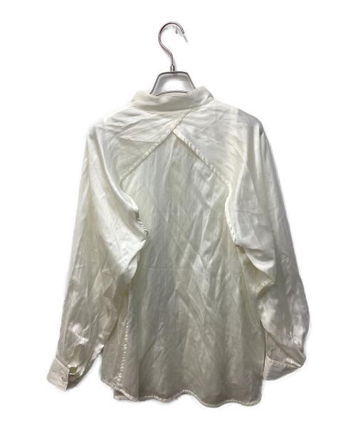 ISSEY MIYAKE（イッセイミヤケ）ISSEY MIYAKE (イッセイミヤケ) 22AWサテンラスターシャツ ベージュ サイズ:2の古着・服飾アイテム