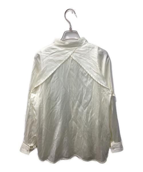 ISSEY MIYAKE（イッセイミヤケ）ISSEY MIYAKE (イッセイミヤケ) 22AWサテンラスターシャツ ベージュ サイズ:2の古着・服飾アイテム