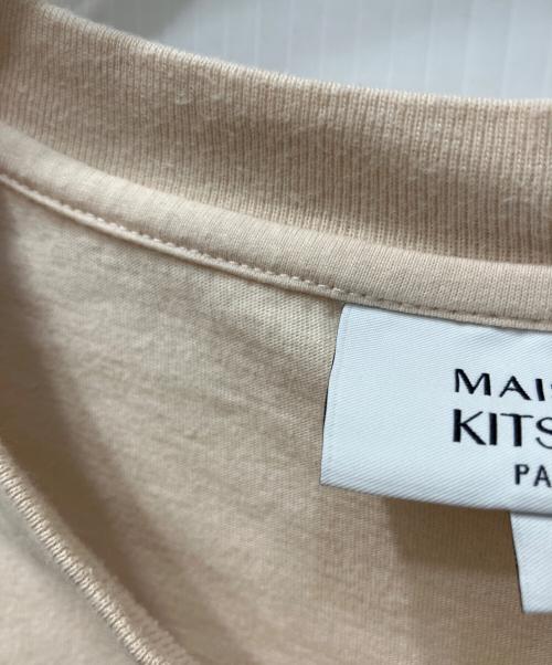 maison kitsune（メゾンキツネ）MAISON KITSUNE (アシッドメゾンキツネ) Speedy Fox PATCH COMFORT TEE-SHIRT ベージュ サイズ:Lの古着・服飾アイテム