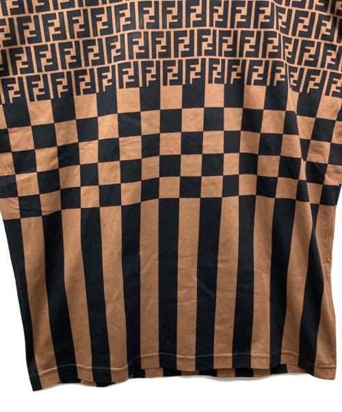 FENDI（フェンディ）FENDI (フェンディ) ズッカ × ペカンストライプ Tシャツ ブラック×ブラウン サイズ:Lの古着・服飾アイテム