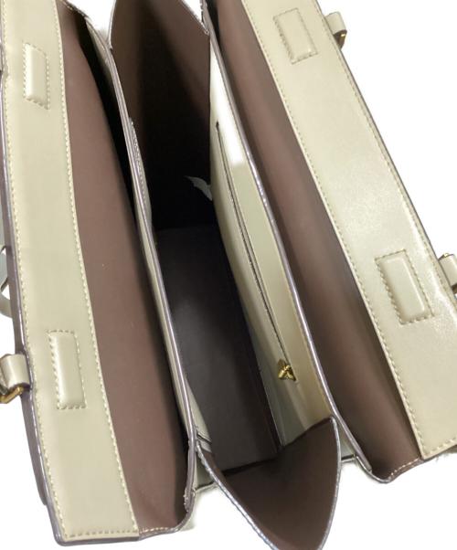 CHARLES & KEITH（チャールズアンドキース）CHARLES & KEITH (チャールズアンドキース) ジオメトリックトートバッグ ベージュの古着・服飾アイテム