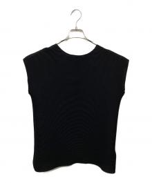 me ISSEY MIYAKE（ミーイッセイ ミヤケ）の古着「SQUARE STRETCH PLEATS ノースリーブカットソー」｜ブラック