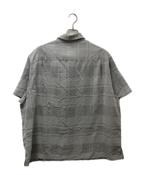 ROUNDTREE&YORKE（ラウンドツリー・アンド・ヨーク）ROUNDTREE&YORKE (ラウンドツリー・アンド・ヨーク) 半袖シャツ グレー サイズ:2XLの古着・服飾アイテム